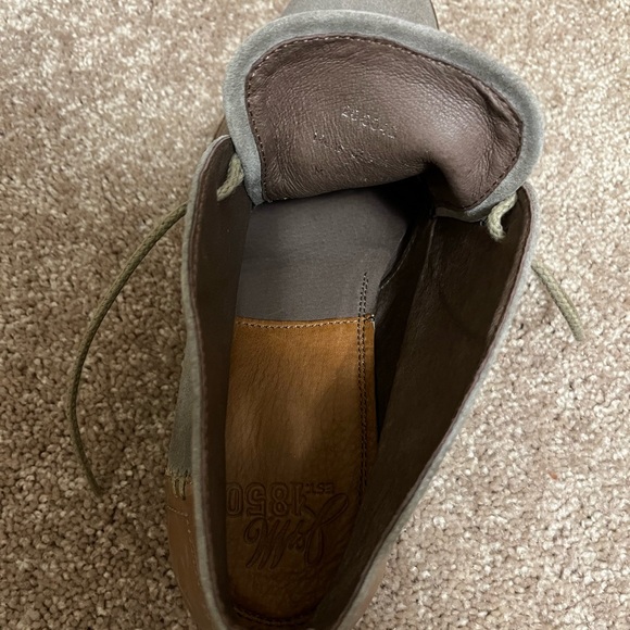 Men’s gray Chukkas - Picture 6 of 7